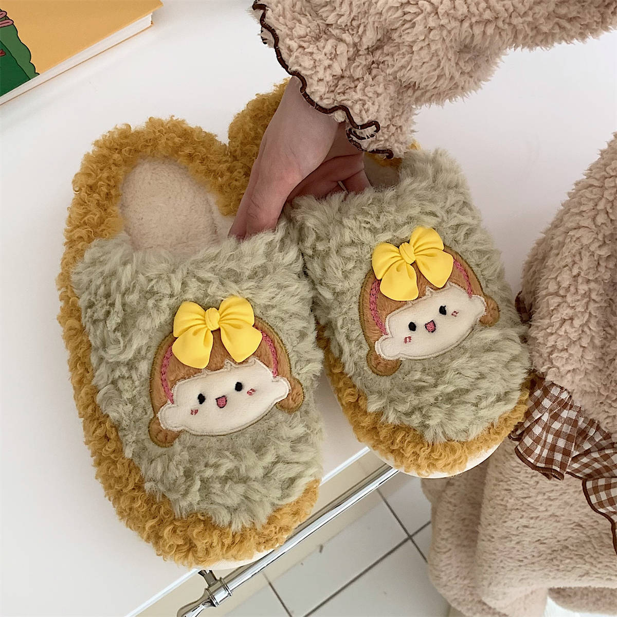 Cute girly heart Winter Toe-pack Warm cotton slippers Soft sole Slipper ladies indoor floor flat house non-slip shoes