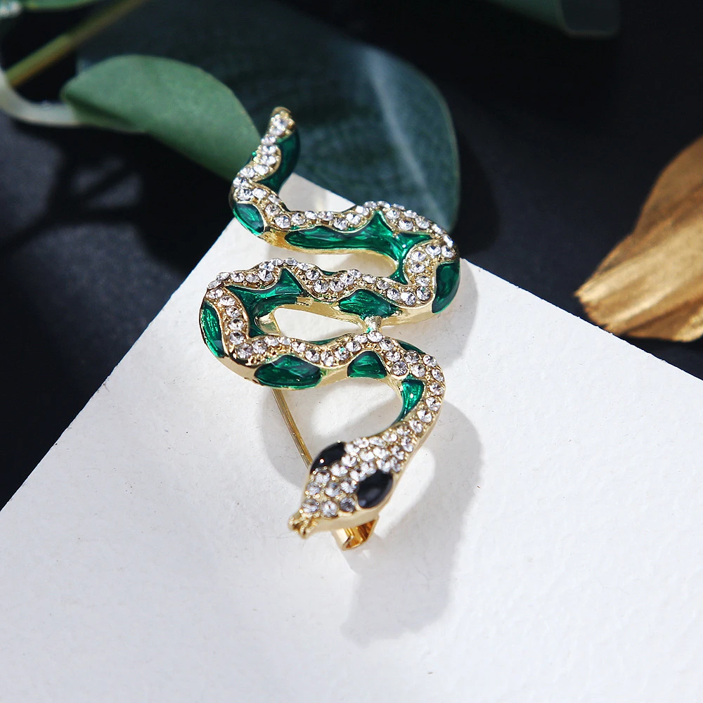 Luxury Crystal Snake Brooch Vintage Animal Brooches Unisex Women Men Clothing Lapel Pin Exquisite Party Jewelry Gifts