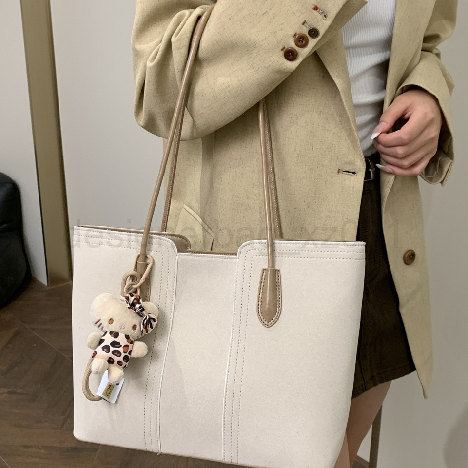 Fashion Classic Bag Designer 10a Top Woman Handbagevening Bags Summer New Versatile Shoulder with a Sense of Comfort for College Students Attending Cl