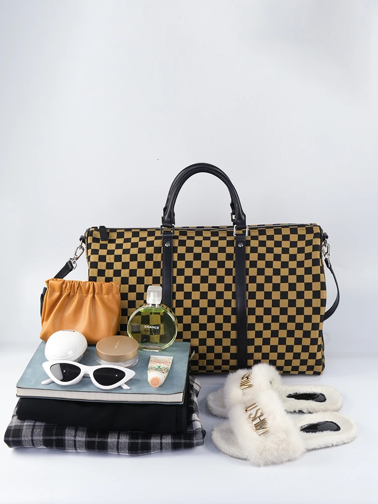 net celebrity checkerboard travel bag 241029