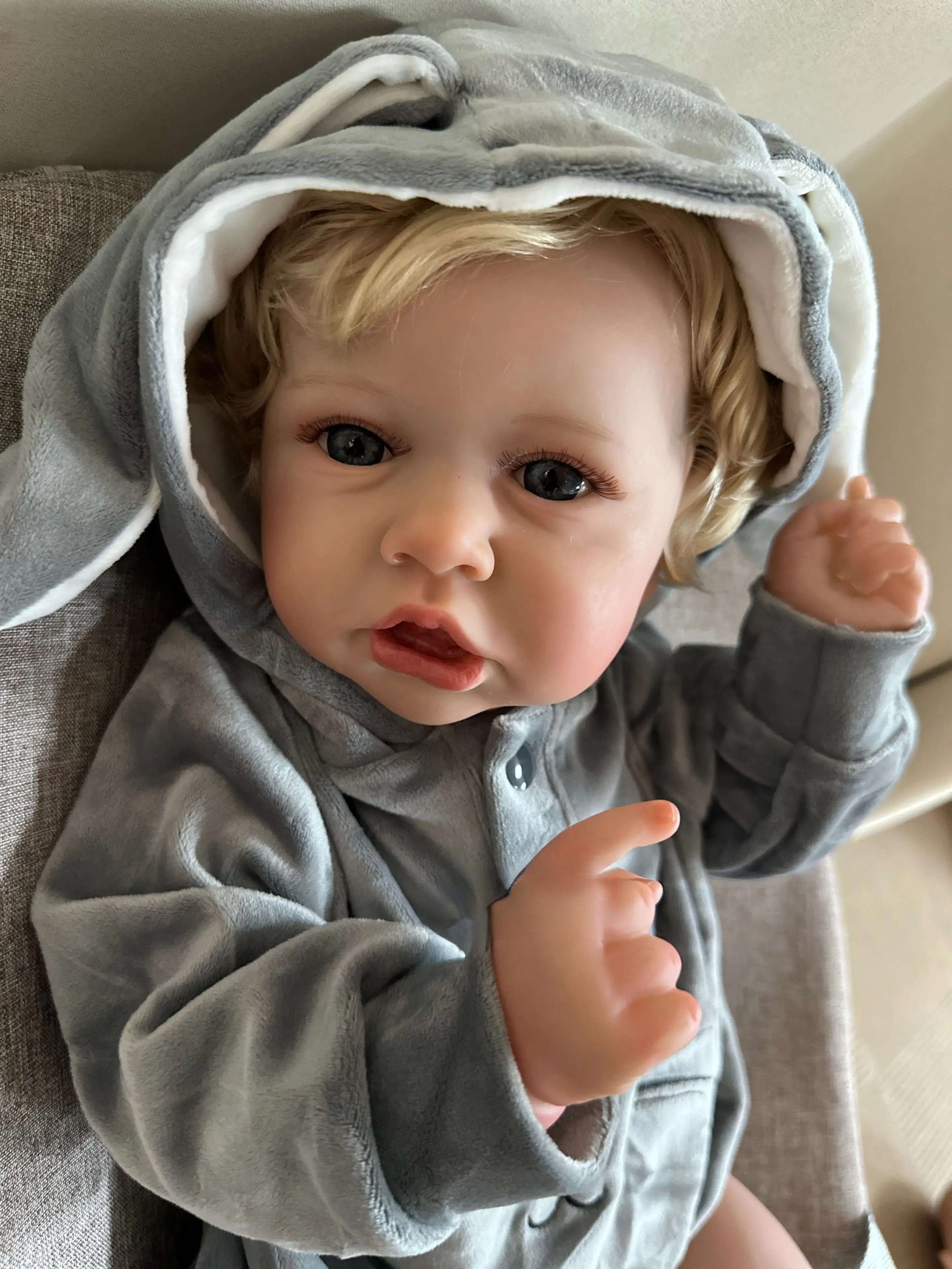 20 Inch Saskia Reborn Baby Doll Painted By Artists Handmade Lifelike Newborn Doll With Grey Clothes