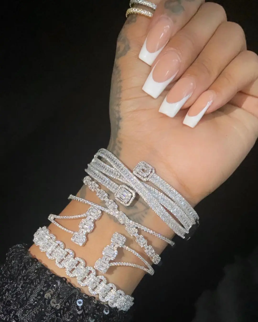 Iced Out Bling Bangle For Women Full Paved 5A Clear Cubic Zirconia CZ Geometric Shaped High Quality Bracelets