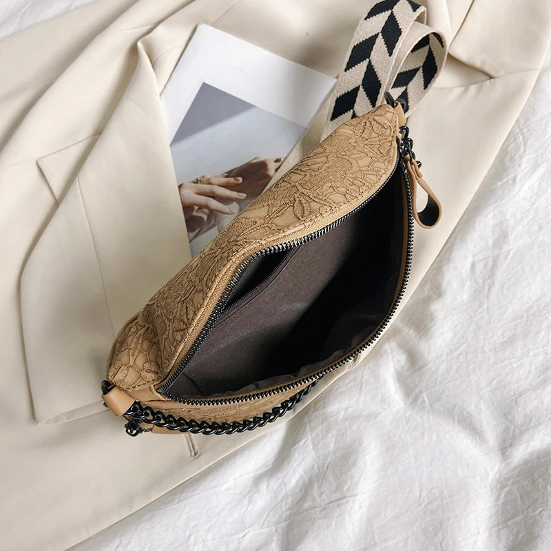 Chain Waist Bag For Women er Jacquard Embroidered Shoulder Handbag Pu Leather Belt Bag Wide Strap Crossbody Chest Bag Sac 241031