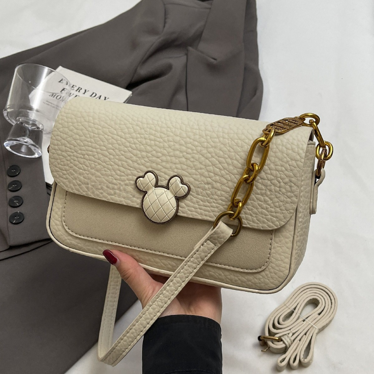Classic Designer Bag Fashion 10a Top Woman Handbagevening Bags High Appearance Texture Small Womens New Popular Versatile Crossbody Fashionable Singl