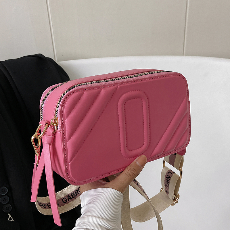 Fashionable Small Square Bag 2023 Summer Trendy Girl One Shoulder Camera Bag Simplified Korean Textured Crossbody Bag