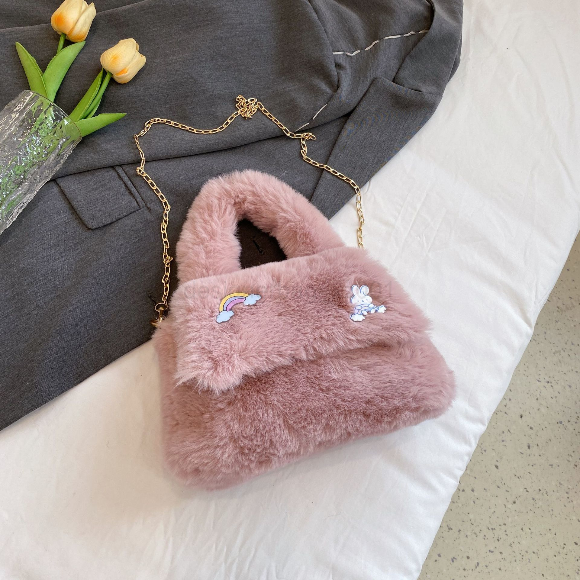 Bag Designer Fashion Classic 10a Top Woman Handbagevening Bags Womens Japanese and Korean Cute Exquisite Plush Badge Wrist Autumn Winter New Single Sh