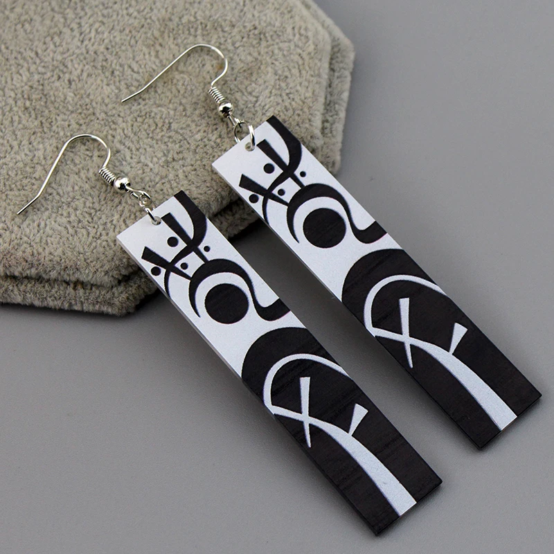 Anime Tokyo Revengers Cosplay Earrings Kazutora Mitsuya Wakasa Imaushi Izana Kurokawa Drop Earrings Women Men Ear Clip Jewelry