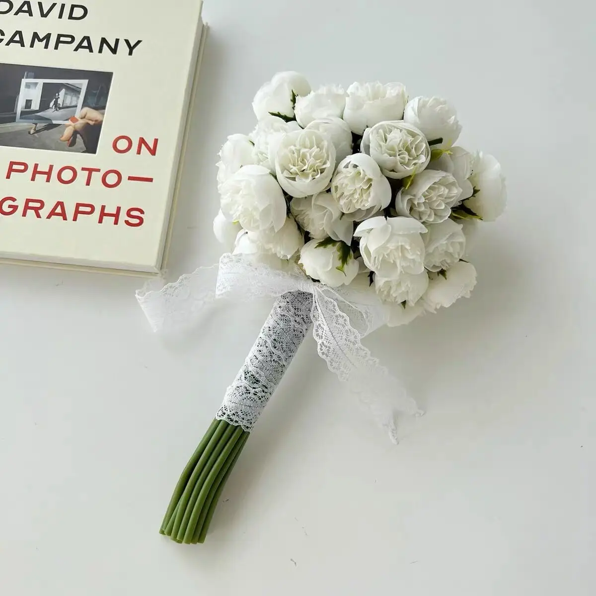 2024 Wedding Bouquets Handmade Bridal Flower Wedding Party Gifts Wedding Accessories Flowers Pears beaded with Ribbon