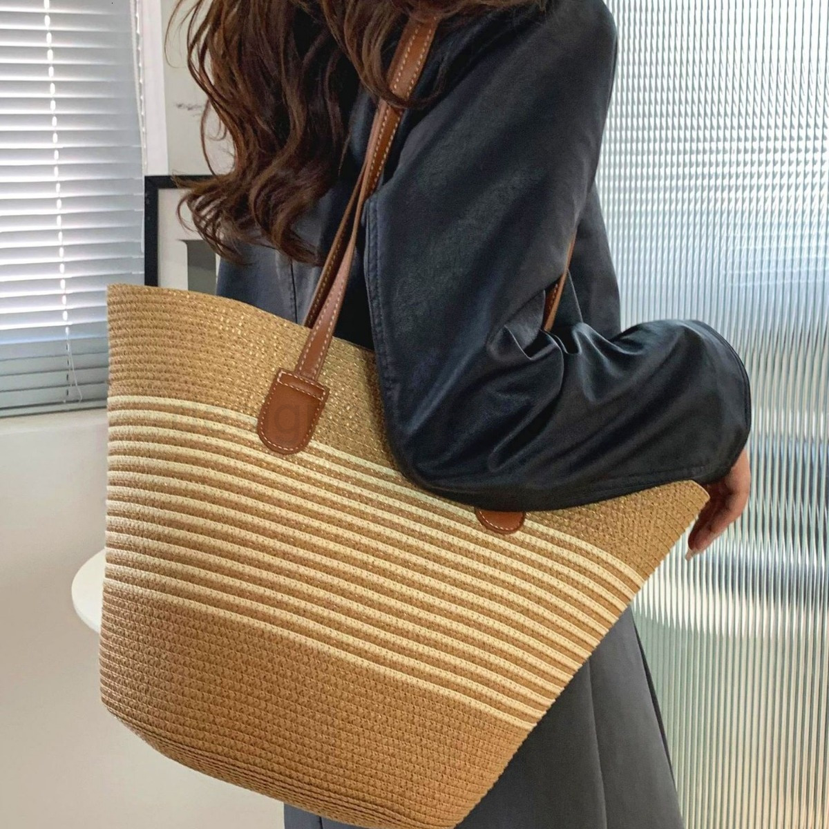 Fashion Classic Bag Designer 10a Top Woman Handbagevening Bags Womens Single Shoulder Crossbody Backpack Forest Style Woven Grass Hand Beach Tote Larg