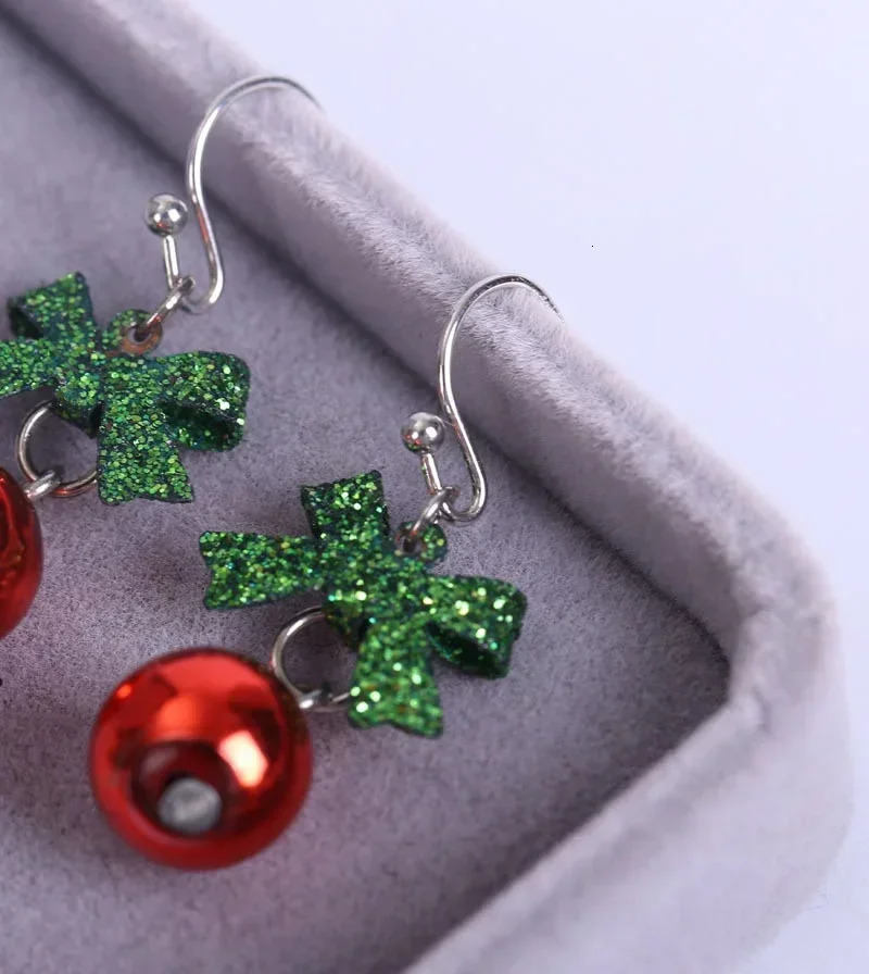 Womens Christmas Snowflake Deer Clock Christmas Tree Dropper Ear Hook Pendant Jewelry Birthday Gift 241031