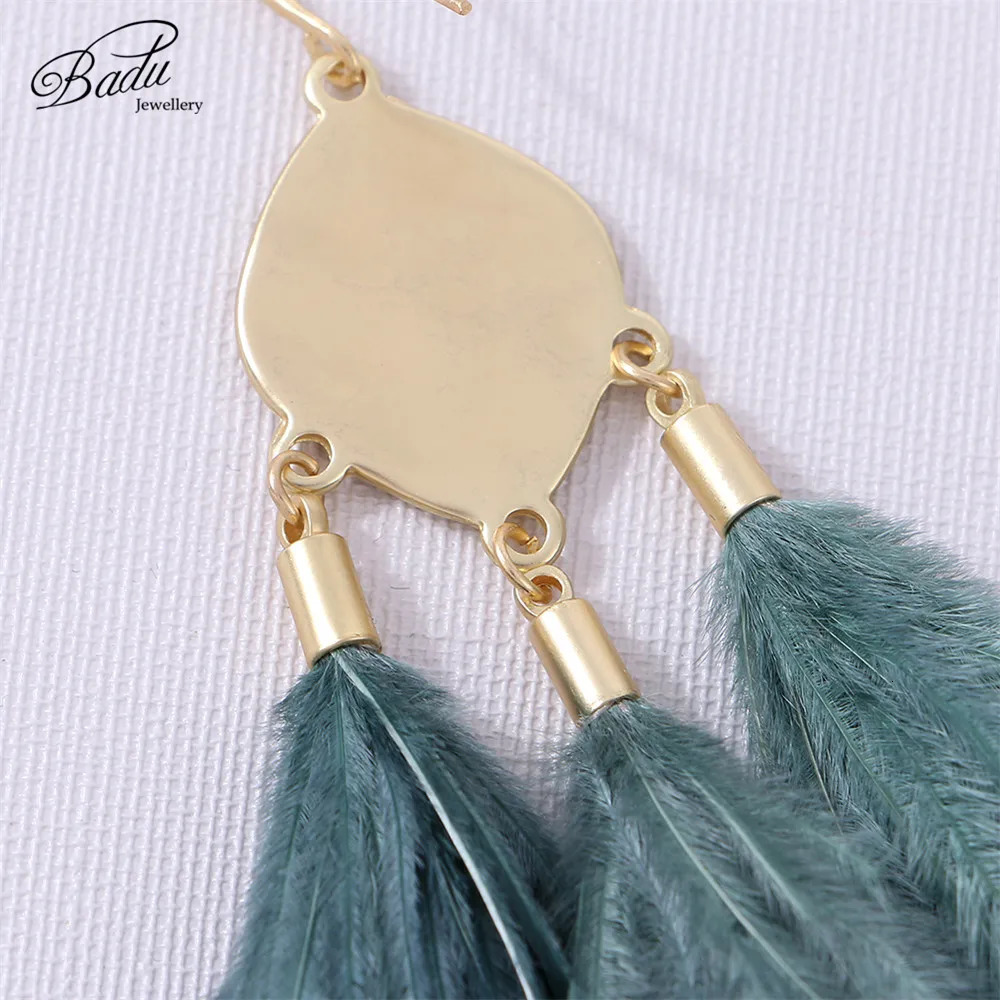 Badu Retro Ostrich Feather Earrings Long Womens Winter Autumn Winter Earrings Light Feather Christmas Jewelry Wholesale 241031