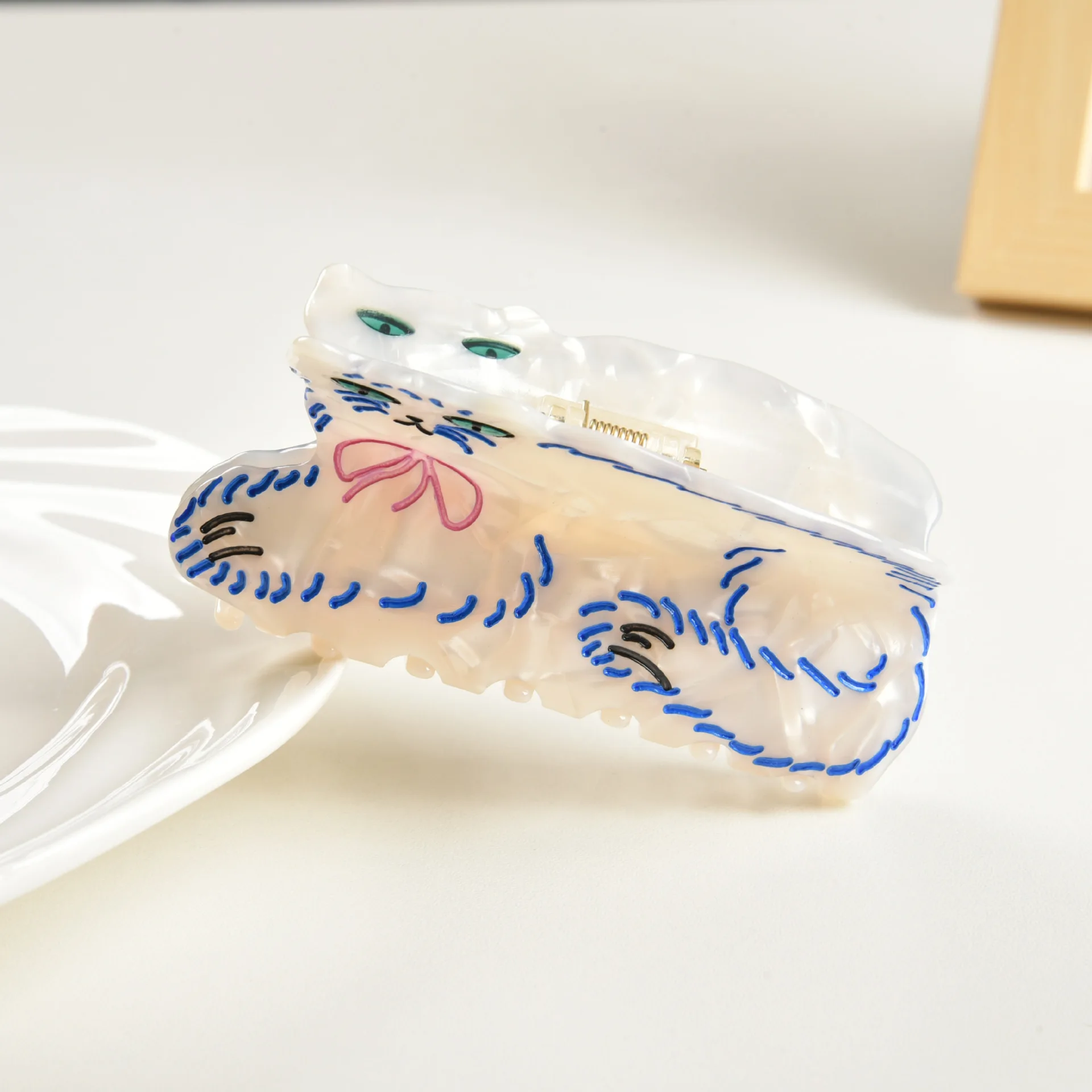 Muweordy White Persian Cat Hair Clip Cute Blue Curly Cat Crab Hair Clip Shark Clip for Girl Creative Hair Accessories for Women