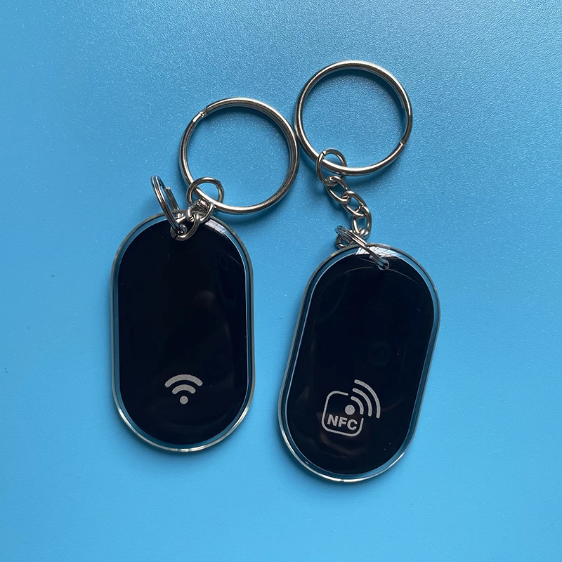 13.56MHz NFC213 Chip NFC Expoy Tap Keychains 144Bytes TAG Key ISO14443A RFID Keyfobs TokenNFC213 for Social Media Sharing
