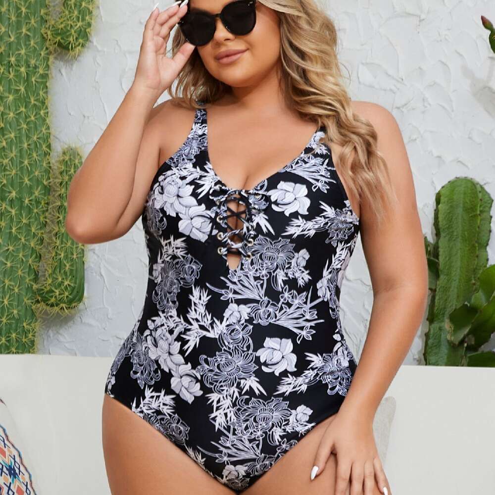 New Printed in One Size, Fashionable and Sexy, Hollowed Out Oversized Swimsuit dongdumaoyi