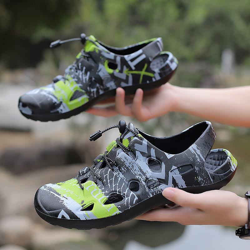 New Sandals Men Summer Outdoor Sport Beach Hole Men's Anti-skid Wear-resistant Fishing Shoes camouflage Slippers e0377