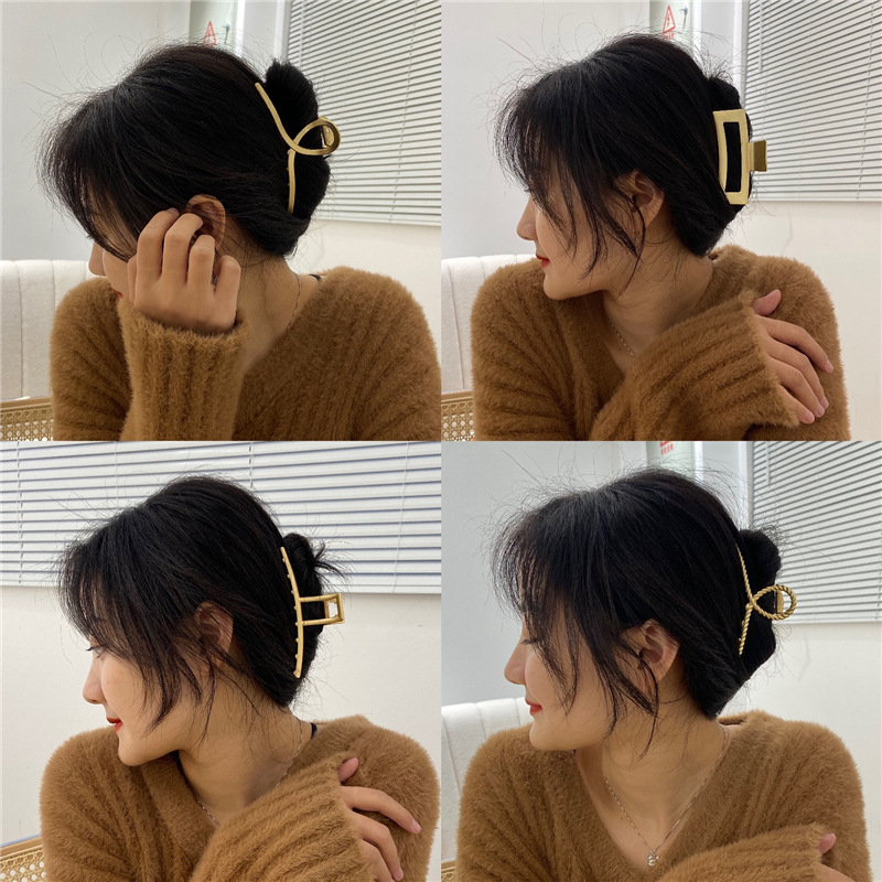 Woman Large Geometric Golden Metal Hair Claw Clip Clamps Hairpins Simple Hair Clips Barrettes Hairgrip Girls Hair Accessories