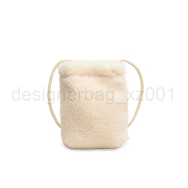 Fashion Classic Bag Designer 10a Top Woman Handbagevening Bags Super Popular Niche Lamb Furry for Women New Autumn and Winter Versatile Crossbody Mobi