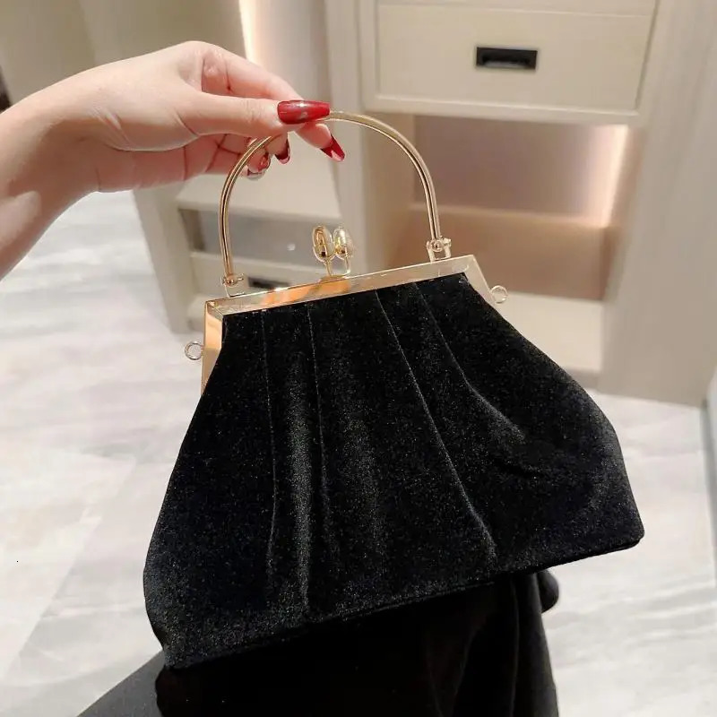 Mysterious Black Velvet Womens Evening Bag Handbag Party Banquet Bag Womens Wedding Wallet Bag Womens Handbag 241031