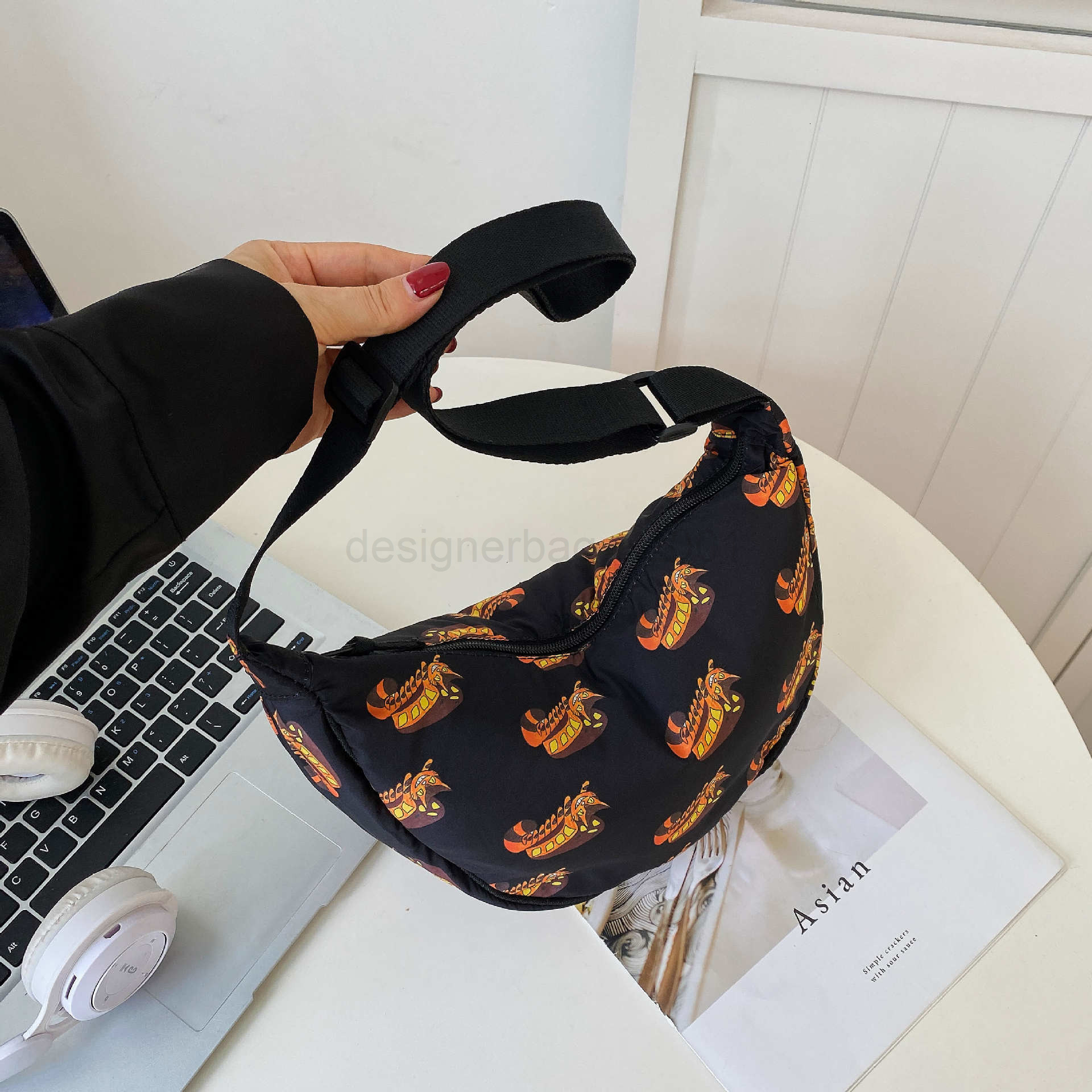 Classic Designer Bag Fashion 10a Top Woman Handbagevening Bags New Autumn and Winter Nylon Fabric Dumpling Famous Printed Single Shoulder Womens Versa