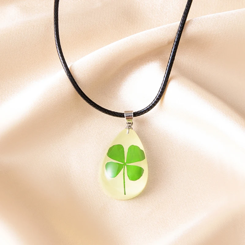 Four Leaf Clover Necklace Glow In the Dark Water Drop Dried Flower Pendant Necklaces 5f5e1 5 dbf57