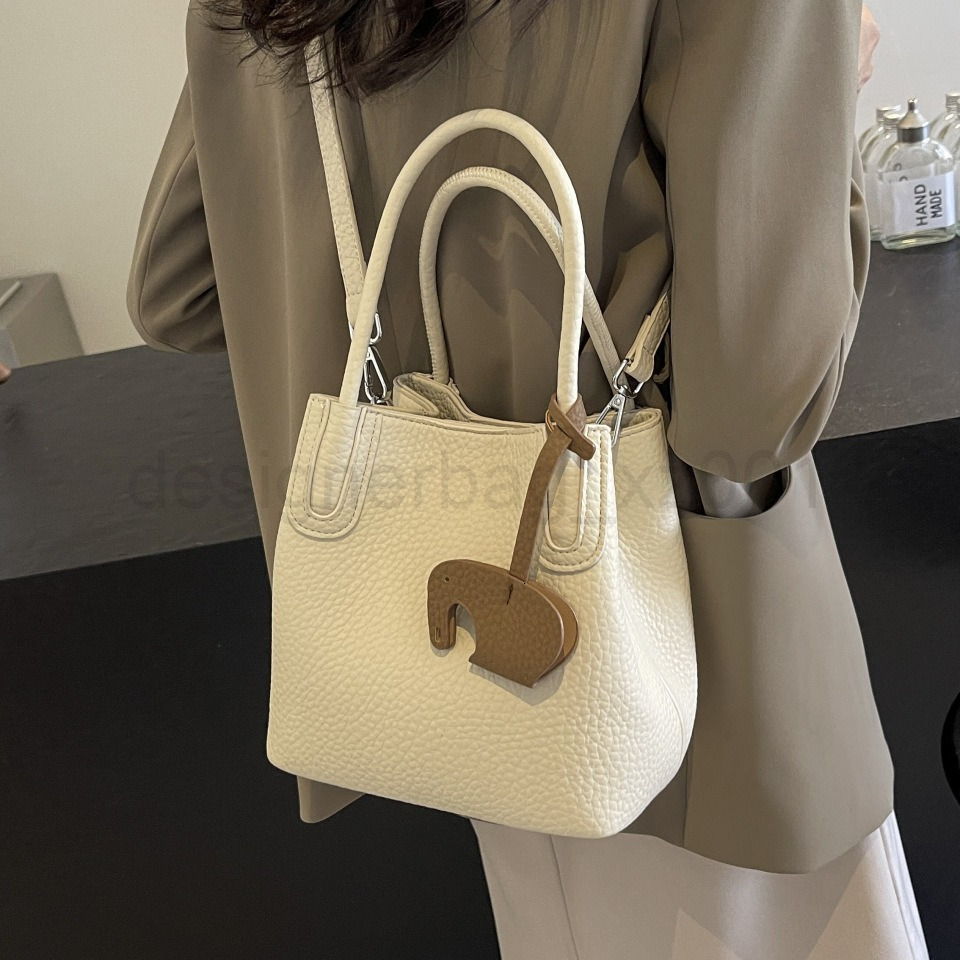 Bag Designer Fashion Classic 10a Top Woman Handbagevening Bags Texture and Western Style Small for Women Autumn New Versatile Crossbody Fashionable Wo