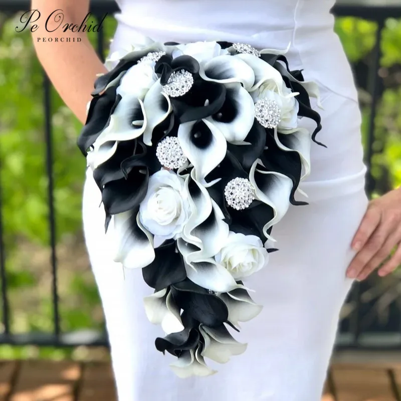 PEORCHID Cascading Black and White Calla Lily Crystal Bouquet For Bride Wedding Flowers Waterfall Silver Brooches Bridal Bouquet