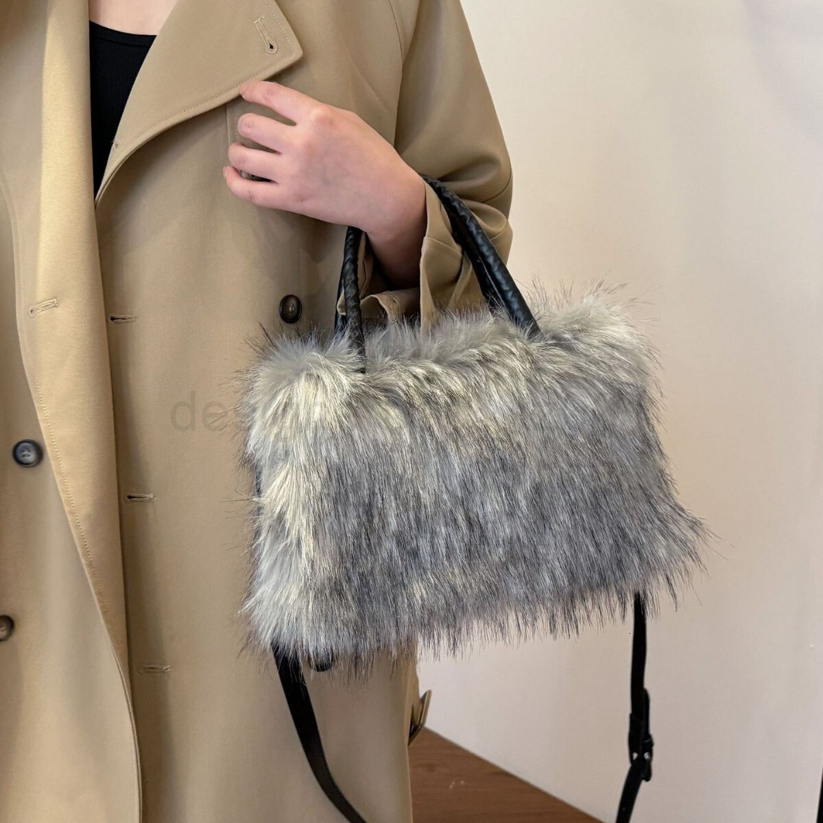 Niki Duncks Tote Bagbag Classic Designer Fashion 10a Top Woman Handbagevening Bags New Womens Square Plush Imitation Fur Raccoon Hair Handbag Large Ca