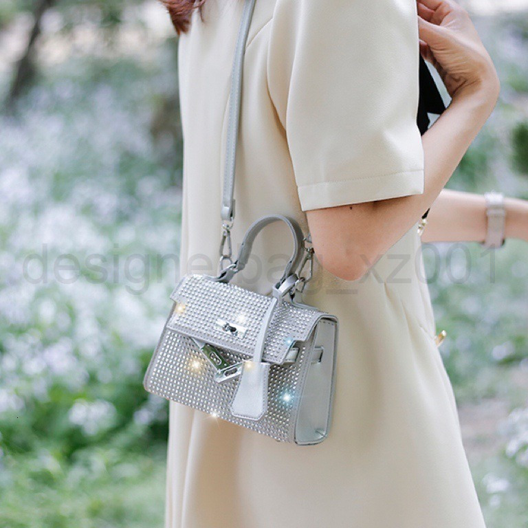 Classic Designer Bag Fashion 10a Top Woman Handbagevening Bags Diamond for Women New Fashionable and Versatile Instagram Chain Crossbody Highend Textu