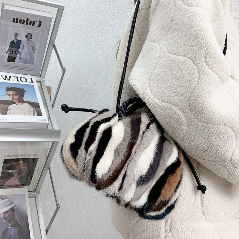 2025 mink fur patchwork color pumpkin bag fashionable women's shoulder bag can be slung diagonally real fur grass designer handbag