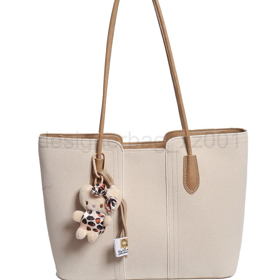 Fashion Classic Bag Designer 10a Top Woman Handbagevening Bags Summer New Versatile Shoulder with a Sense of Comfort for College Students Attending Cl