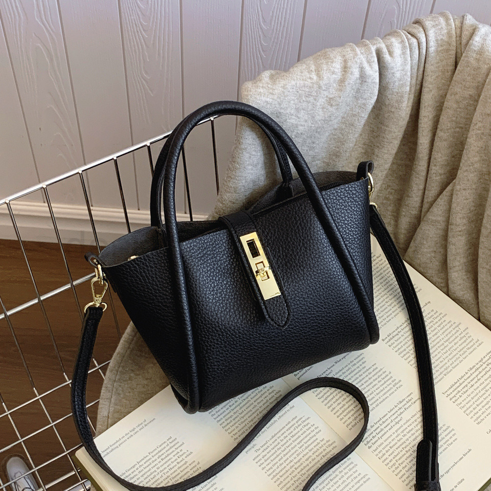 Bag Designer Fashion Classic 10a Top Woman Handbagevening Bags Small Handbag Shoulder for Women New Autumn Trend Korean Version Simple Crossbody
