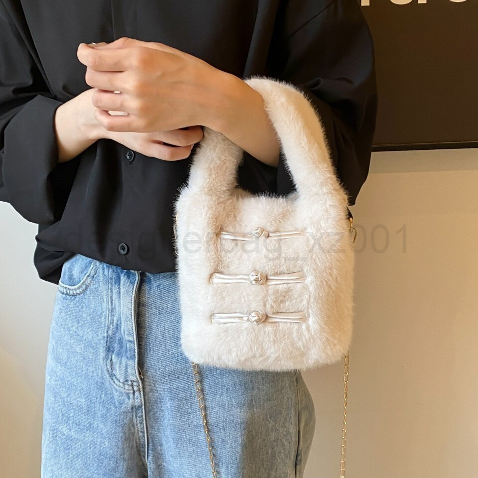 Bag Designer Fashion Classic 10a Top Woman Handbagevening Bags Plush for Women Versatile Autumn and Winter New Chain Crossbody Hand-held Bucket