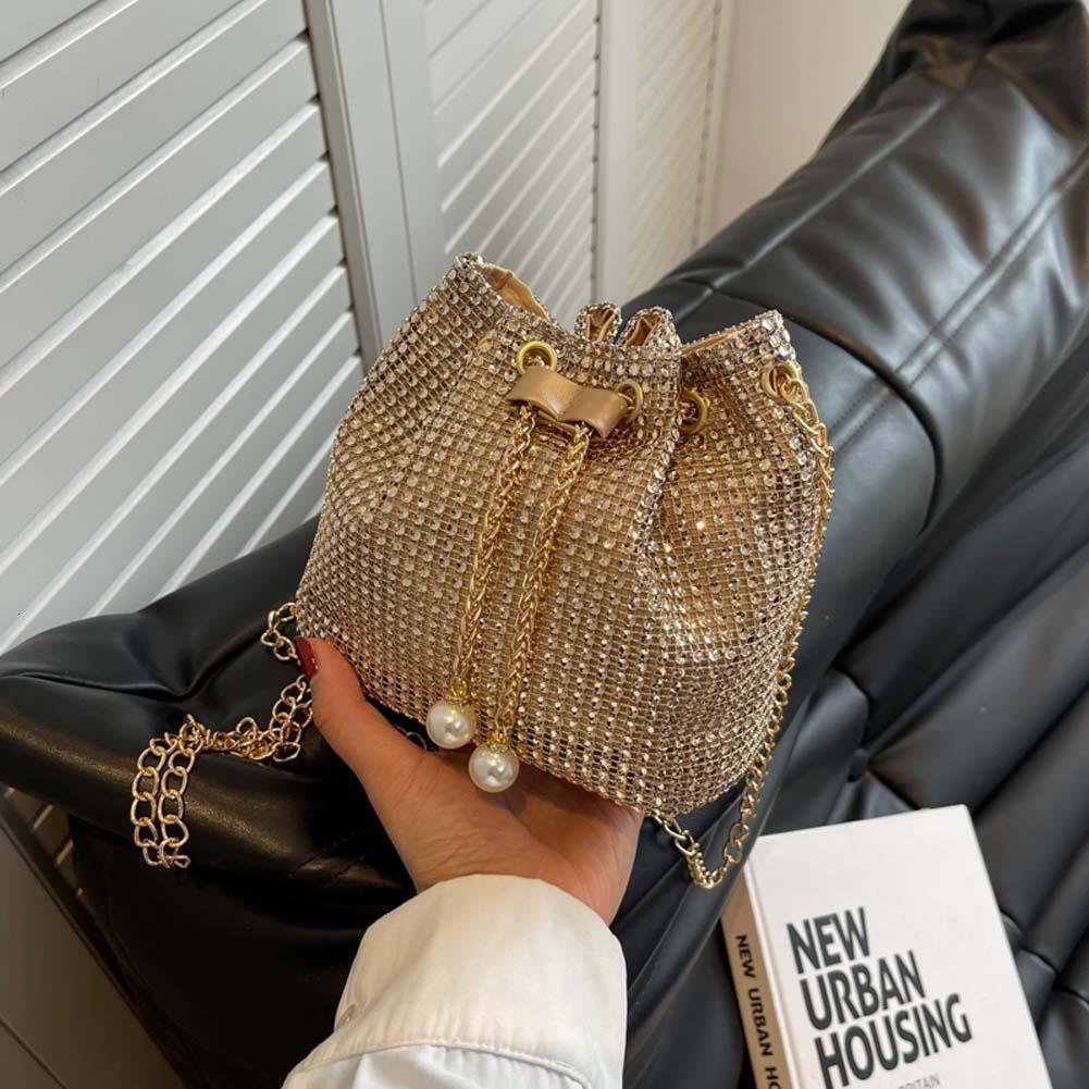 Diamond Textured Designer Single Shoulder Fashionable Diagonal Water Bucket Bag