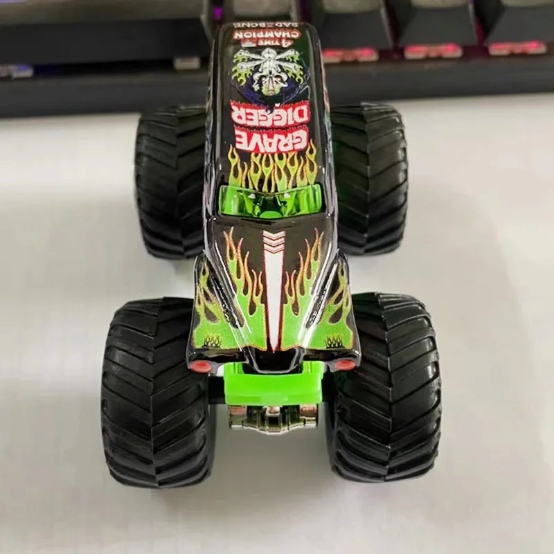 Original MONSTER JAM Monster Truck Toy Car Children Toys Collector Metal Diecast Model Car Boys Toys Miniature Vehicle Kids Toys