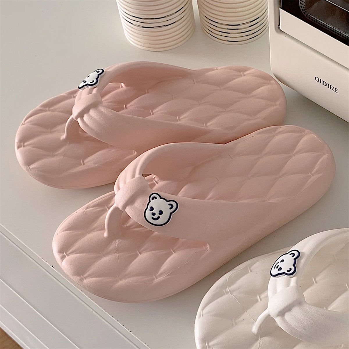Slippers summer cute soft cute bear new fashion girl family bathroom non-slip cool flip-flops with feet cool slippers