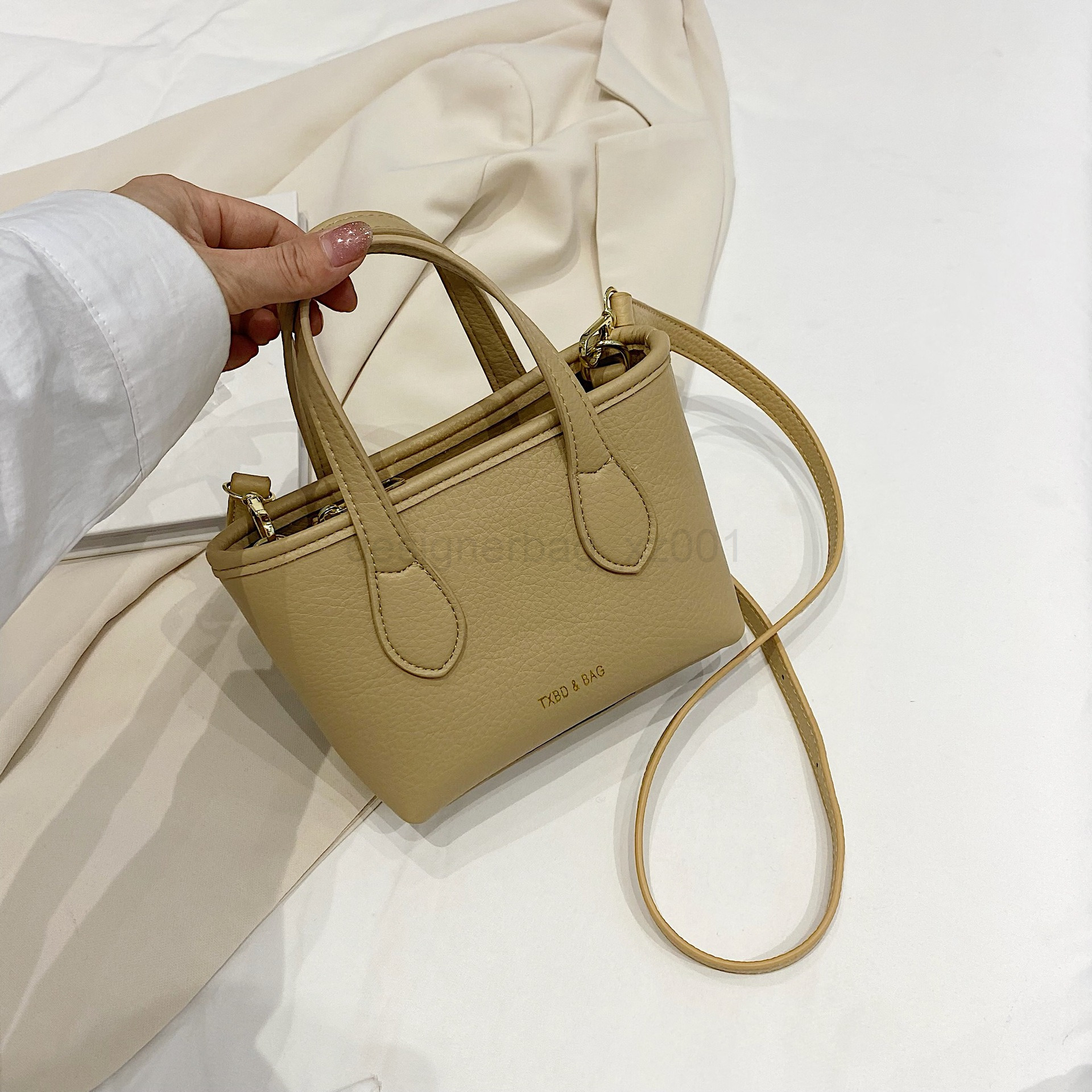Fashion Classic Bag Designer 10a Top Woman Handbagevening Bags Korean Version Simple Handbag for Women New Popular Water Bucket Scarf Texture Western 