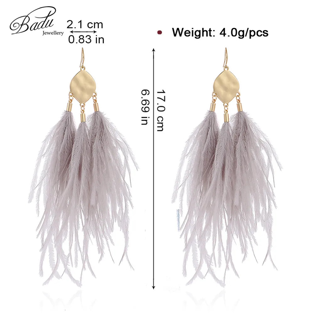 Badu Retro Ostrich Feather Earrings Long Womens Winter Autumn Winter Earrings Light Feather Christmas Jewelry Wholesale 241031