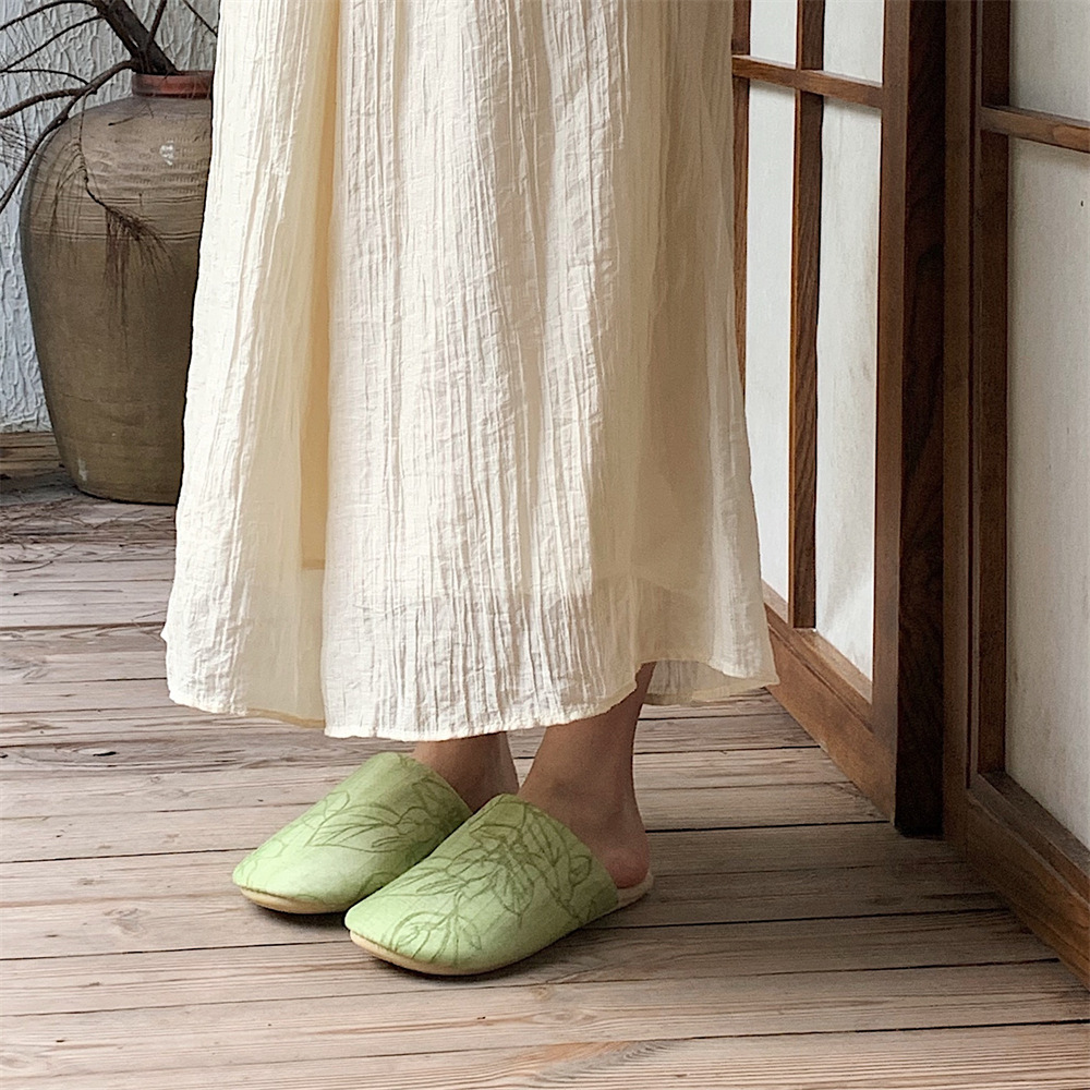 Women's winter trend retro national style Zen fluffy cotton slippers Warm and interesting cotton slippers in winter home bedroom