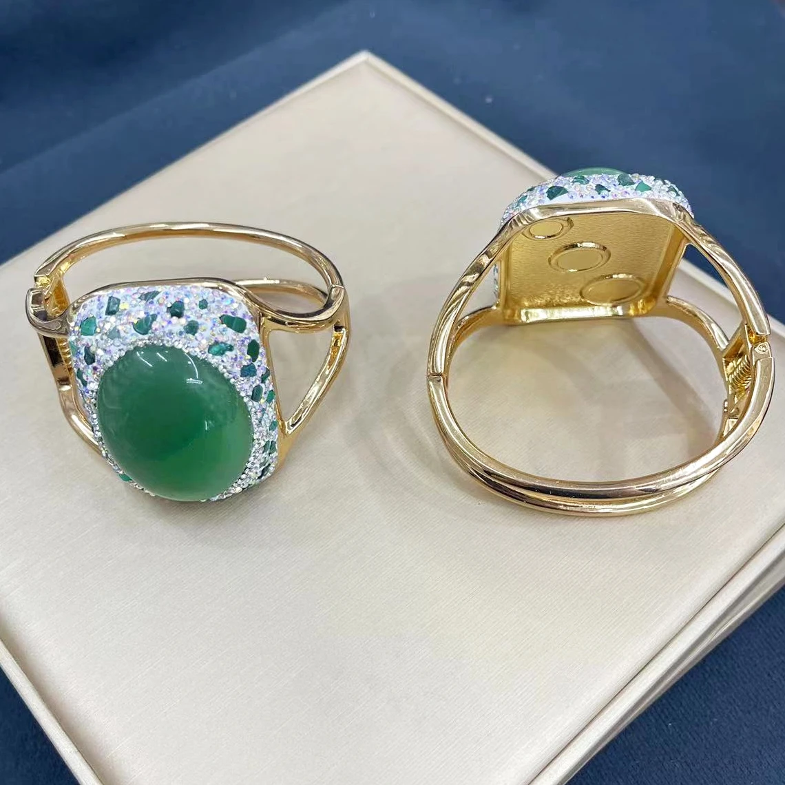 Wide Faced Malay Green Jade Crystal Open Bracelet for Women 18K Gold Plated Full of Small Gemstone Personalized Fashion Jewelry