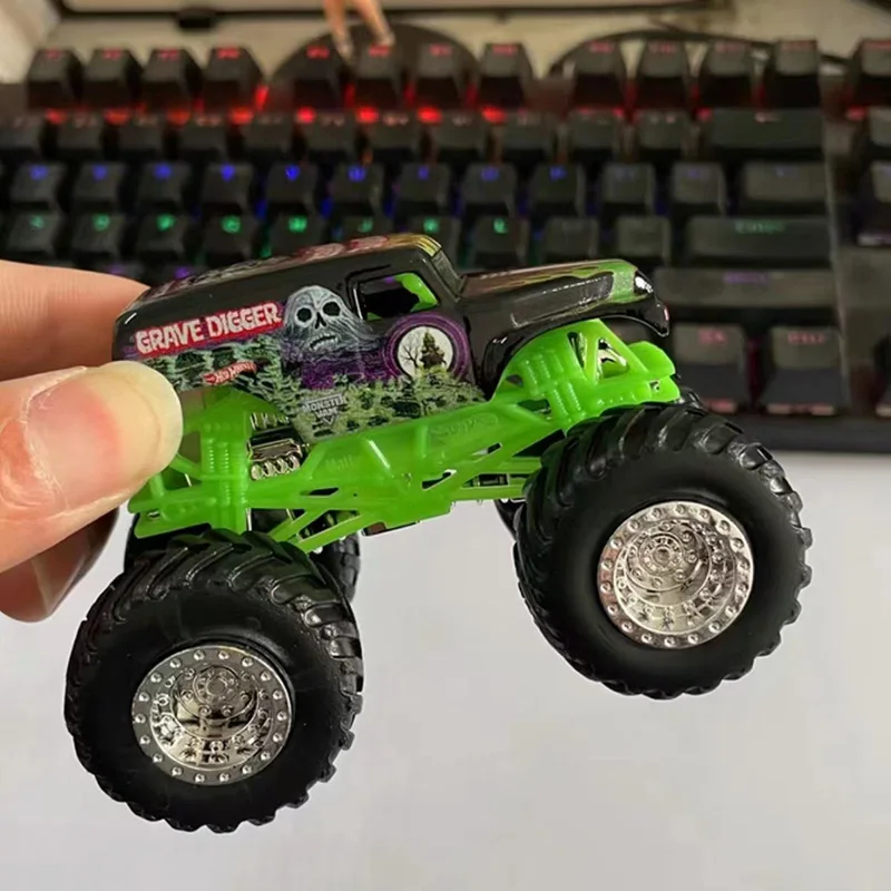 Original MONSTER JAM Monster Truck Toy Car Children Toys Collector Metal Diecast Model Car Boys Toys Miniature Vehicle Kids Toys
