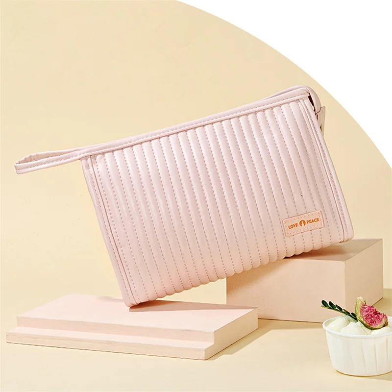 Makeup bag waterproof PU womens makeup box travel zipper cream colored makeup beauty cleaning organizer bag bathroom makeup bag 241031