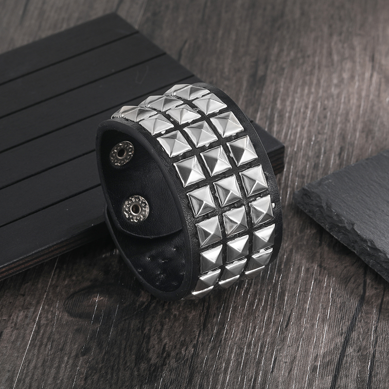 Unique 1/2/3 Row Cuspidal Spikes Rivet Stud Wide Cuff Leather Punk Gothic Rock Unisex Bangle Bracelets for Men Birthday Jewelry