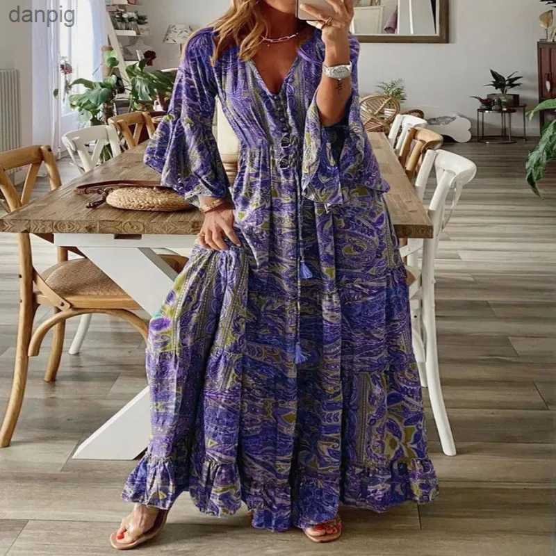 Urban Sexy Dresses November 23 2019 Bohemian Cross Bohemian style pleated sleeve printed V-neck high waisted holiday dress with lace suitable for wome