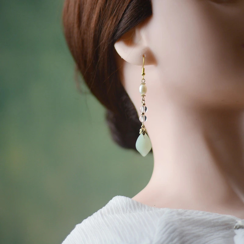 1 pair of pendant earrings womens autumn retro ear hooks Hanfu cheongsam decoration accessories jewelry girls Christmas gift 241031