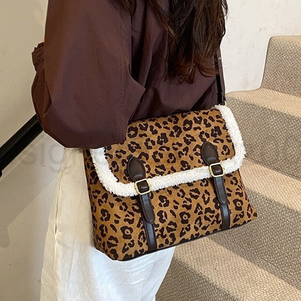 Bag Designer Fashion Classic 10a Top Woman Handbagevening Bags Luxury Autumn/winter Lamb Wool for Women New Trendy Shoulder Leopard Pattern Crossbody