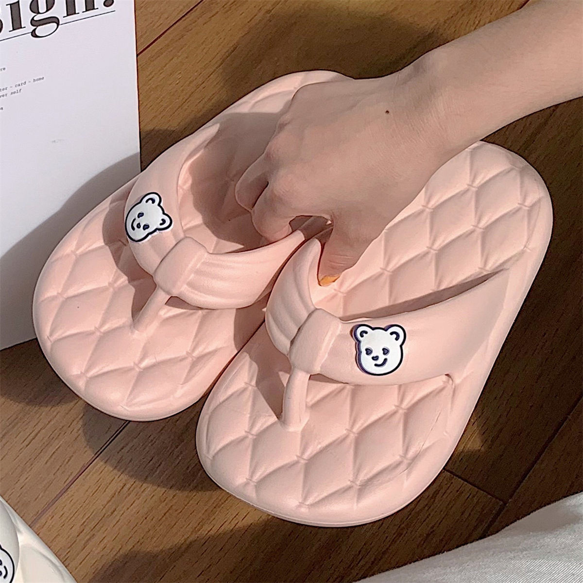 Slippers summer cute soft cute bear new fashion girl family bathroom non-slip cool flip-flops with feet cool slippers