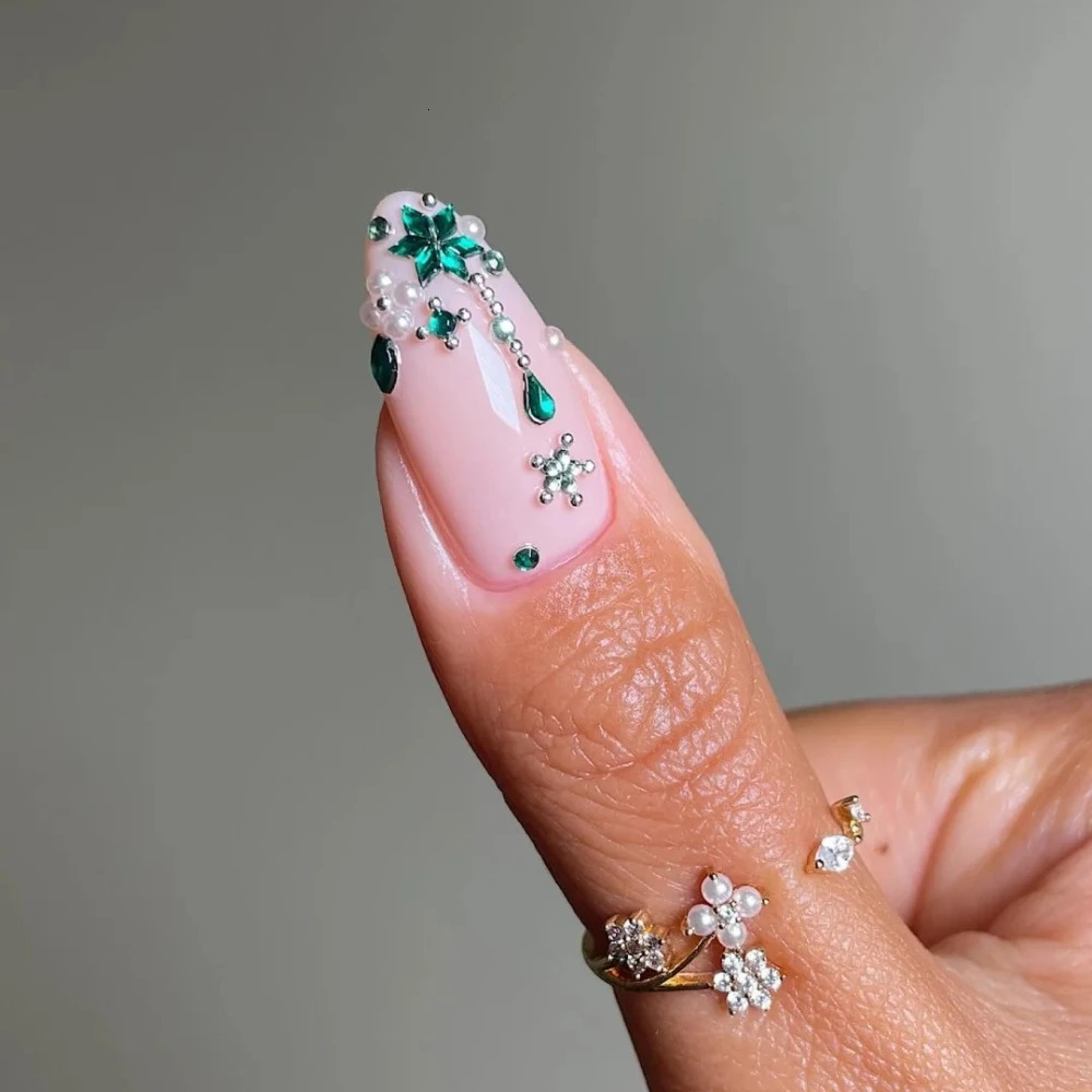 10 pieces of Christmas Nail Ballet Style Handmade Green Diamond 3D Almond Fake Nail n Art DIY Nail Pressing on Nails 241031