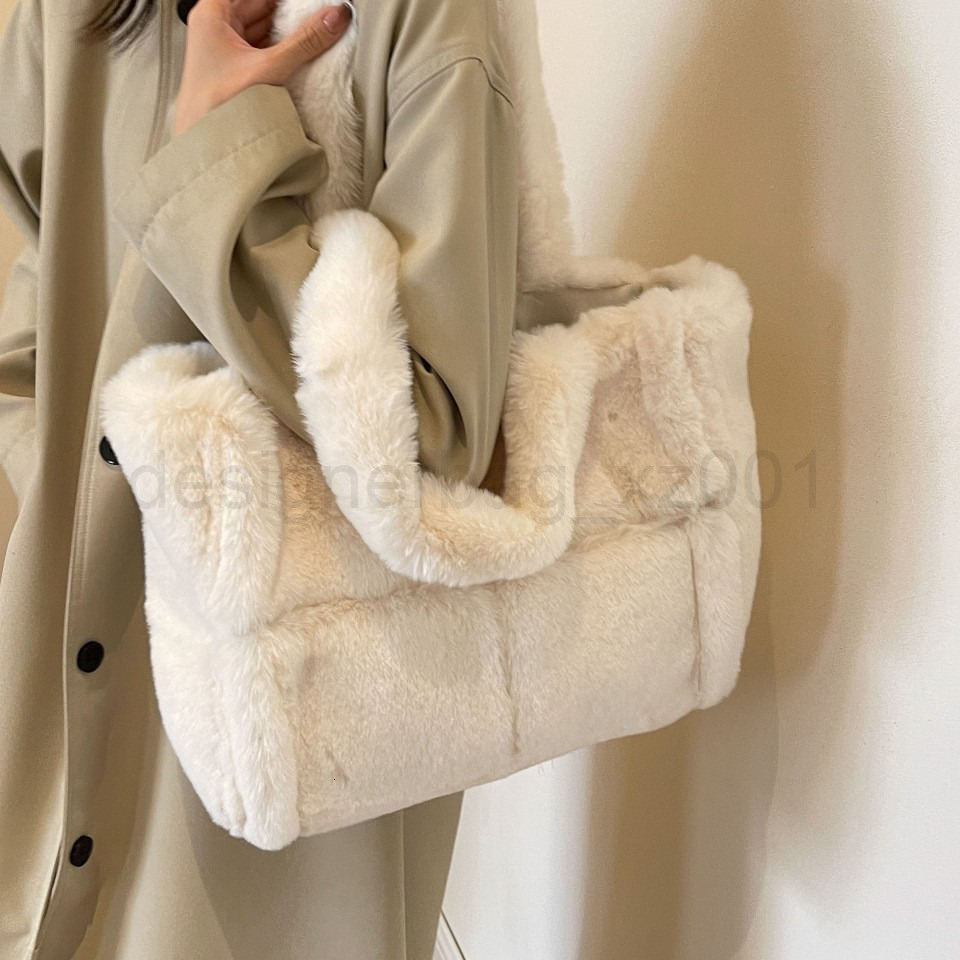 Bag Designer Fashion Classic 10a Top Woman Handbagevening Bags Plush Velvet for Women Large Capacity New Autumn and Winter Versatile Shoulder with a C