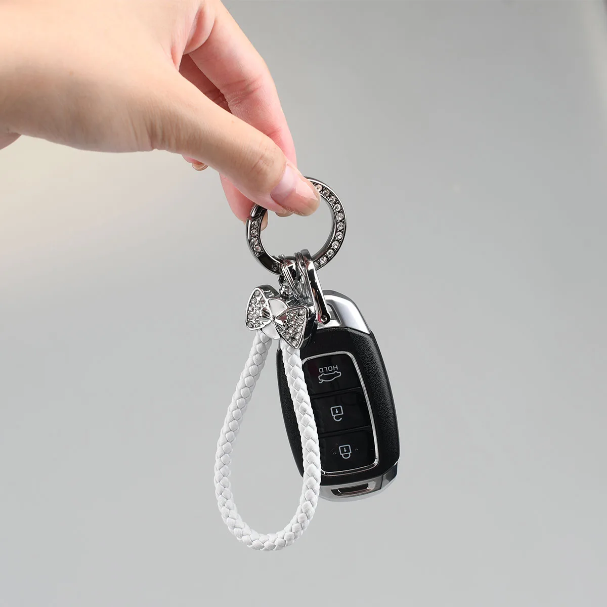 Luxury Car Diamond Keychain Keyring Holder Anti-lost Keychain Car Key Ring Chain Holder Phone Number Tag Keyring Auto Accessorie