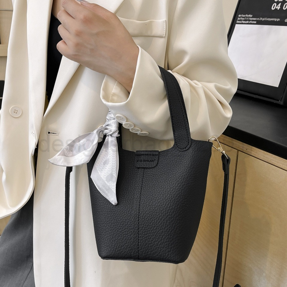 Fashion Classic Bag Designer 10a Top Woman Handbagevening Bags Fashionable Handheld Small Bucket Highend Silk Scarf Versatile Single Shoulder Diagona